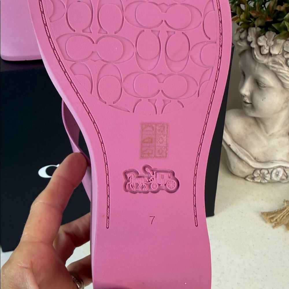 Coach Women's Sculpted C Platform Flip Flop Sandals Fuchsia Size 7 - Picture 5 of 14